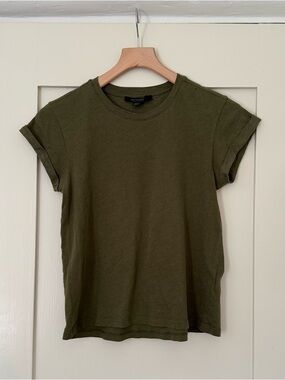 Classic Anna Short Sleeve Crewneck Tee - Olive Green